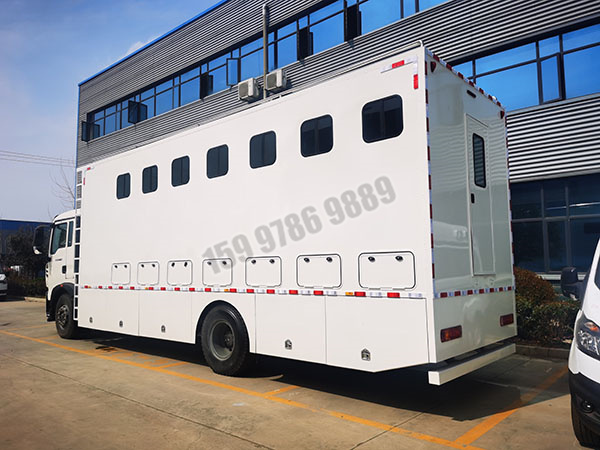 重汽HOWO 10坑位移動(dòng)廁所車(chē)圖片3